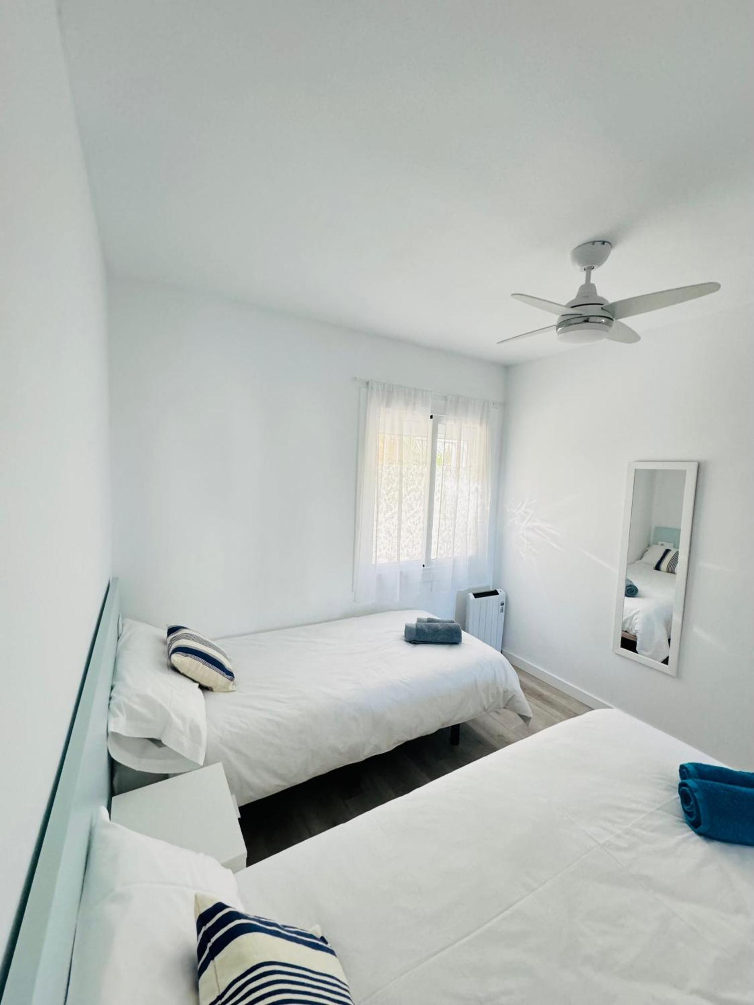 Apartamento Canyelles Playa Росас Экстерьер фото